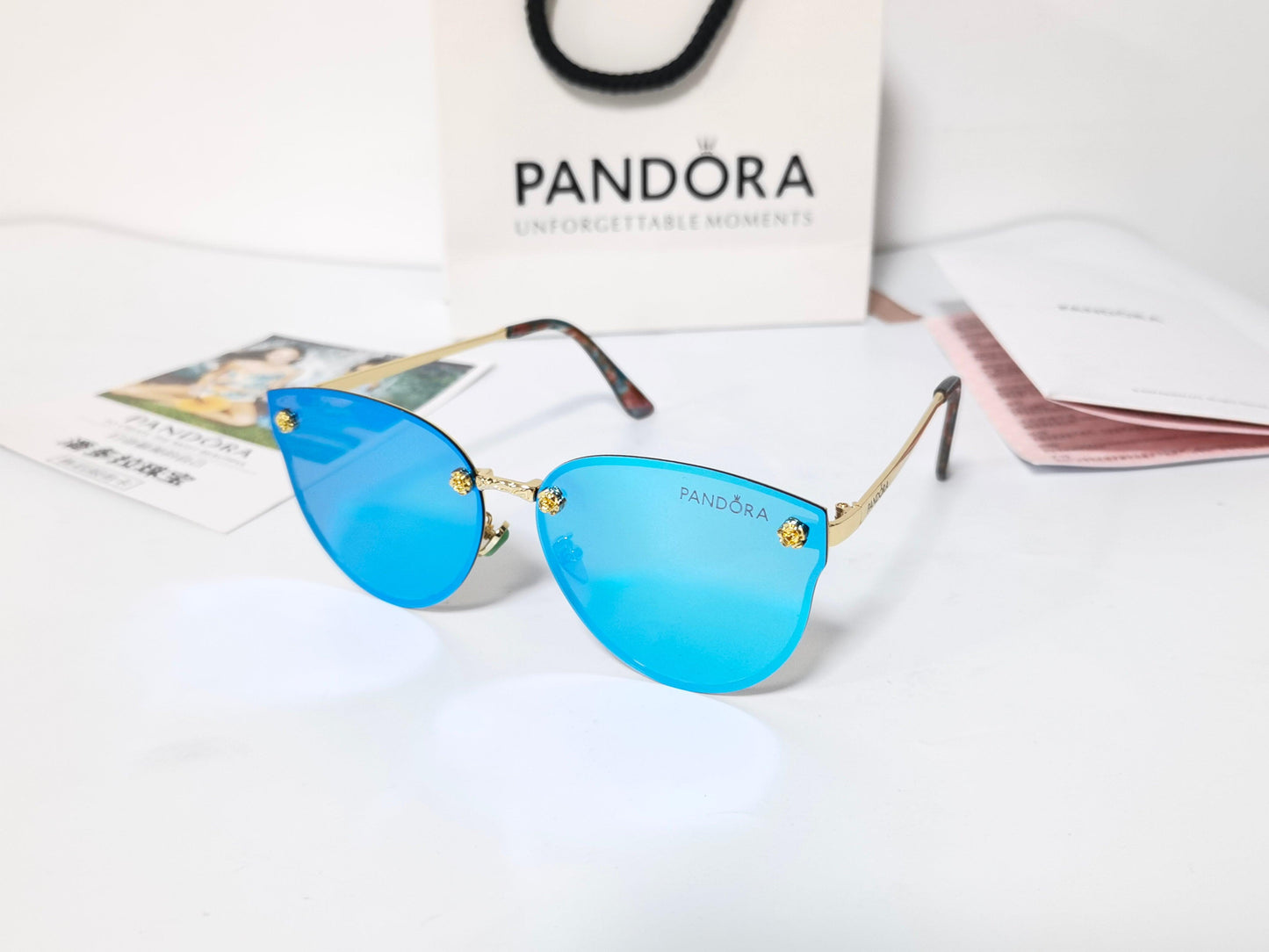 P A N D O R A Victorias Sunglasses